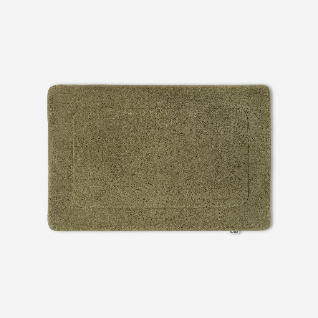 WATA VIVO Organic Cotton bath mat in dark olive, 1300 GSM, top view, 60 x 90 cm.