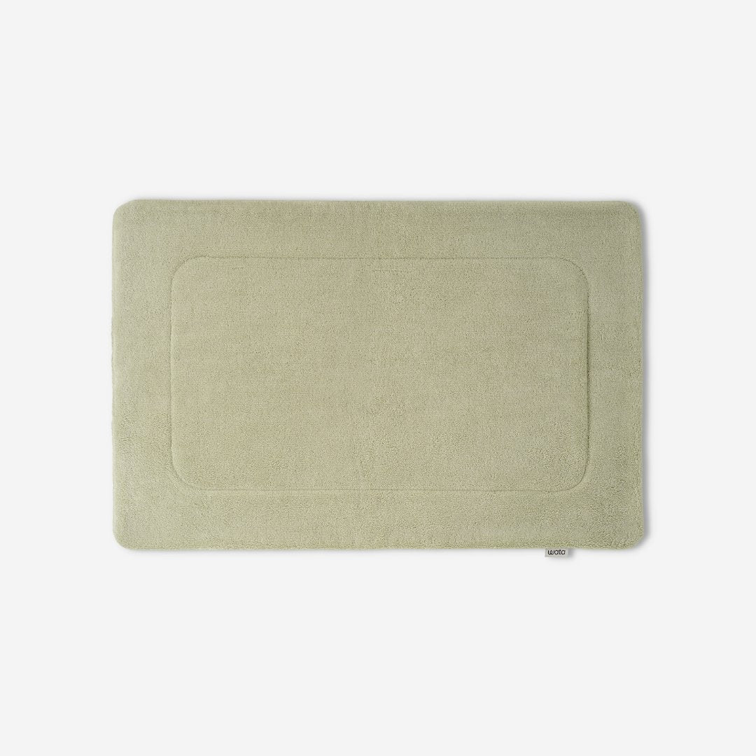 WATA VIVO Organic Cotton bath mat in light grey, 1300 GSM, top view, 60 x 90 cm.
